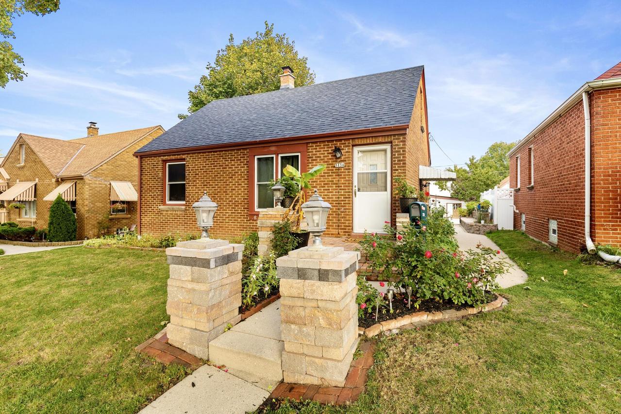 3134 S 16th St, Milwaukee, WI 53215