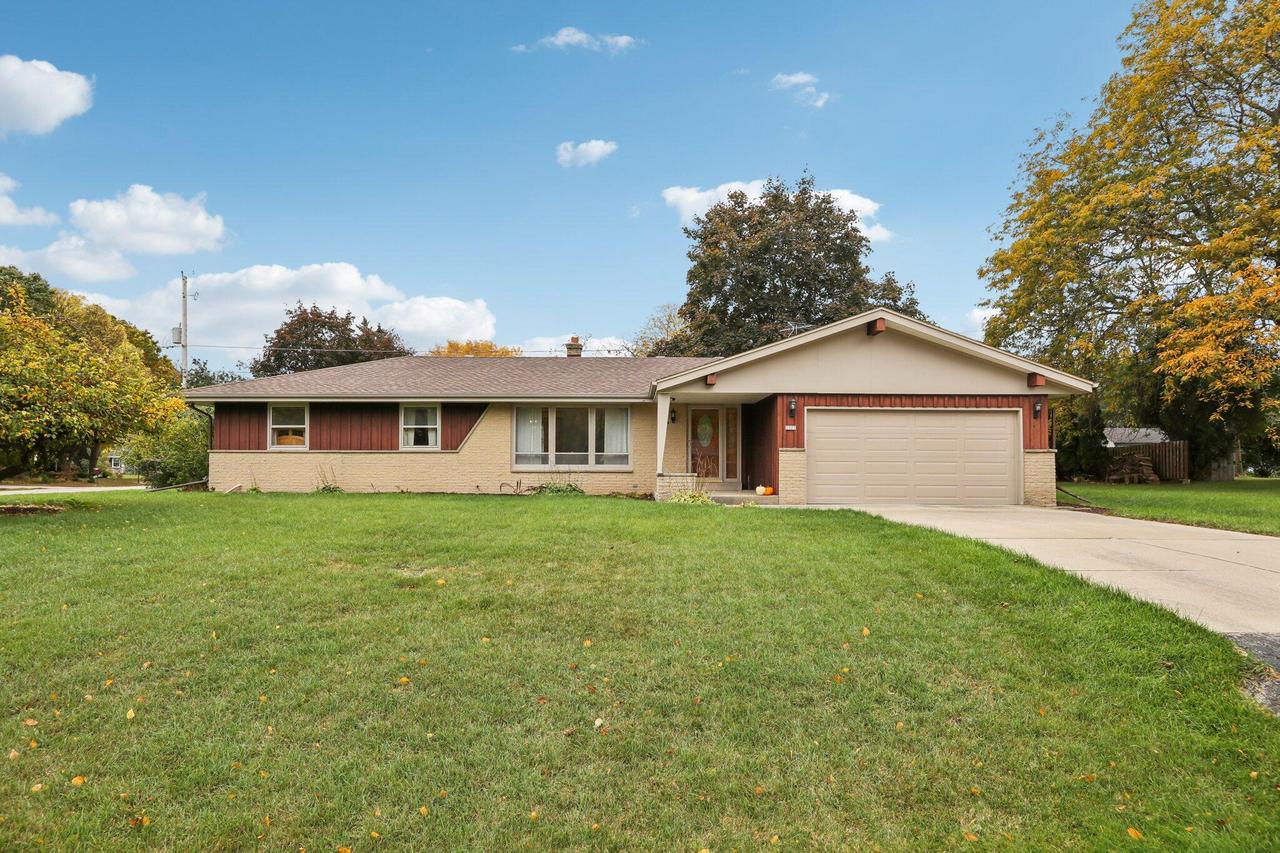 5503 W Silverleaf Ln, Brown Deer, WI 53223