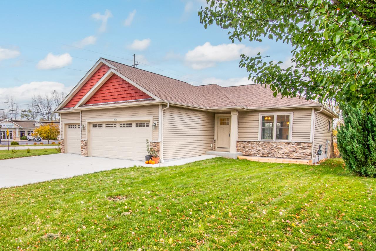 501 Cobblestone Way, Watertown, WI 53094