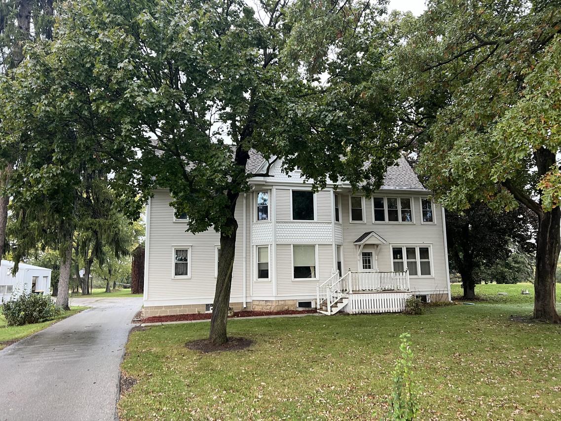 11302 Bridge St, Cedarburg, WI 53012