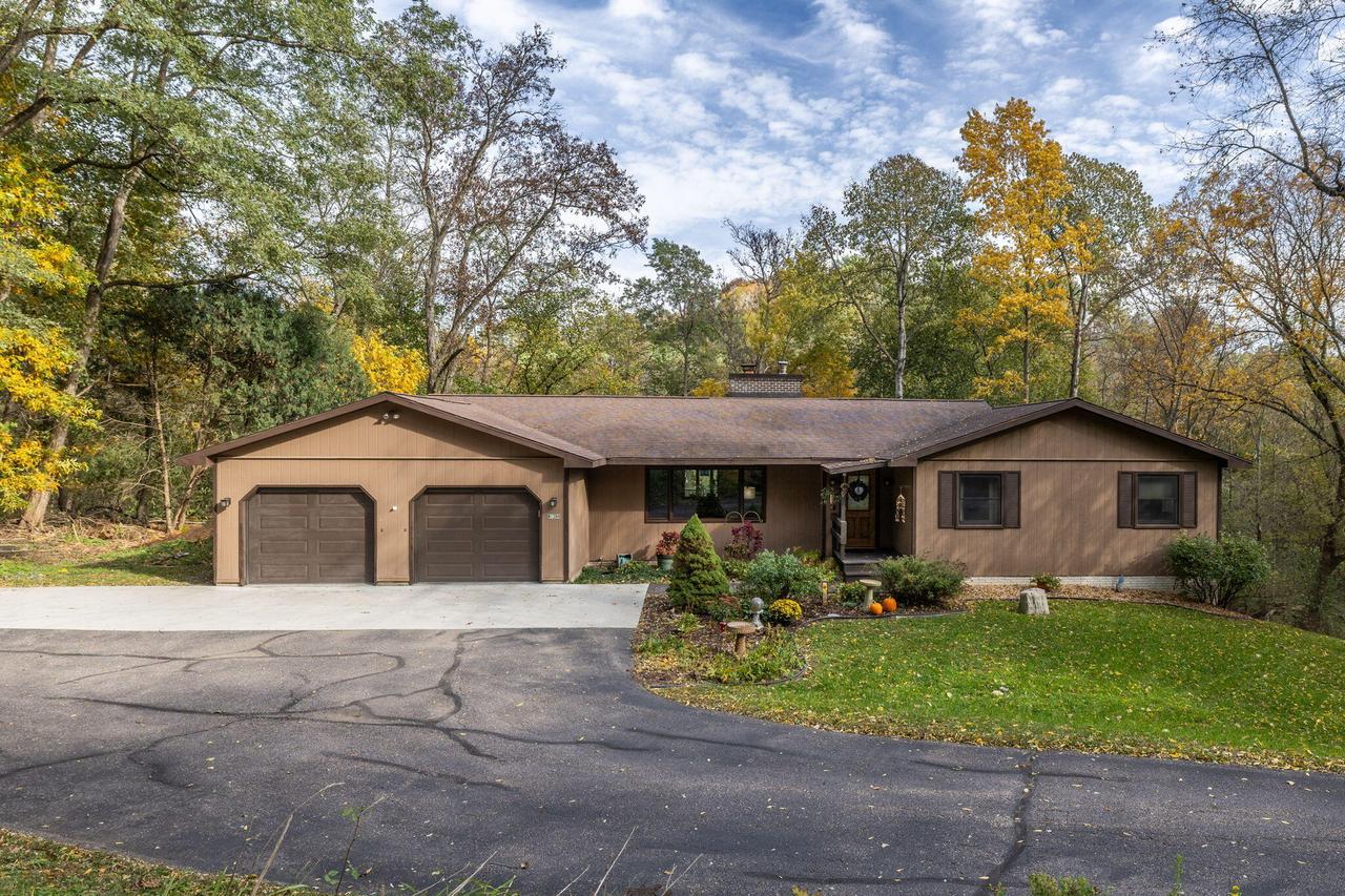 N1394 Red Oaks Dr, Shelby, WI 54601