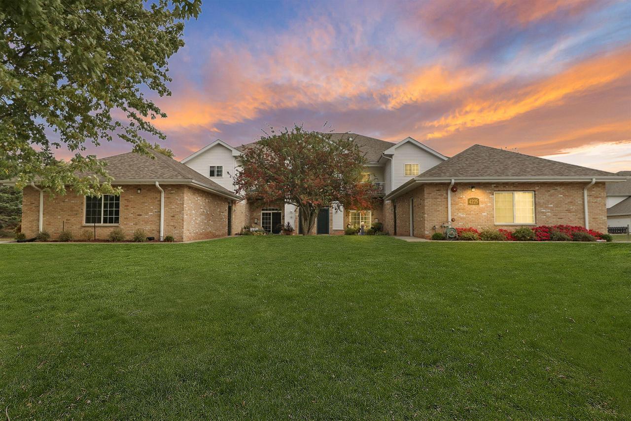 4225 E Taylor Hbr #4, Mount Pleasant, WI 53403