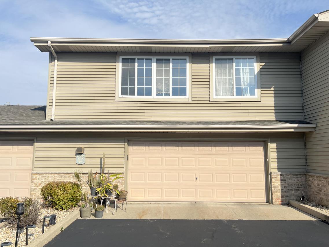 10020 74th St #C, Kenosha, WI 53142