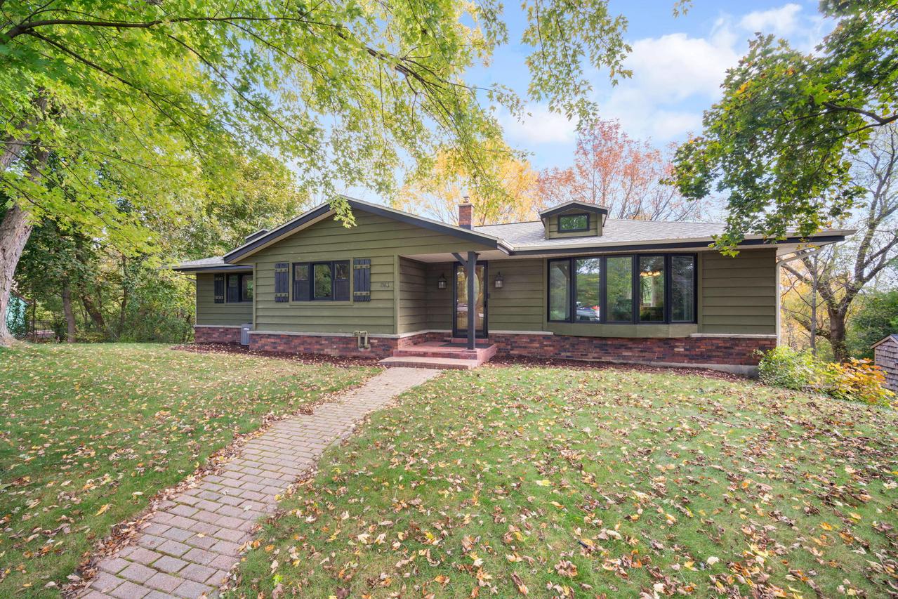 1566 St Augustine Rd, Richfield, WI 53027
