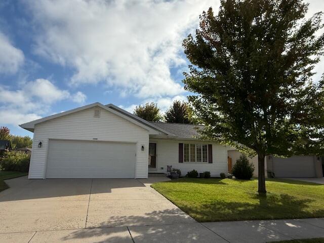 1020 John Moore Dr, Oshkosh, WI 54904