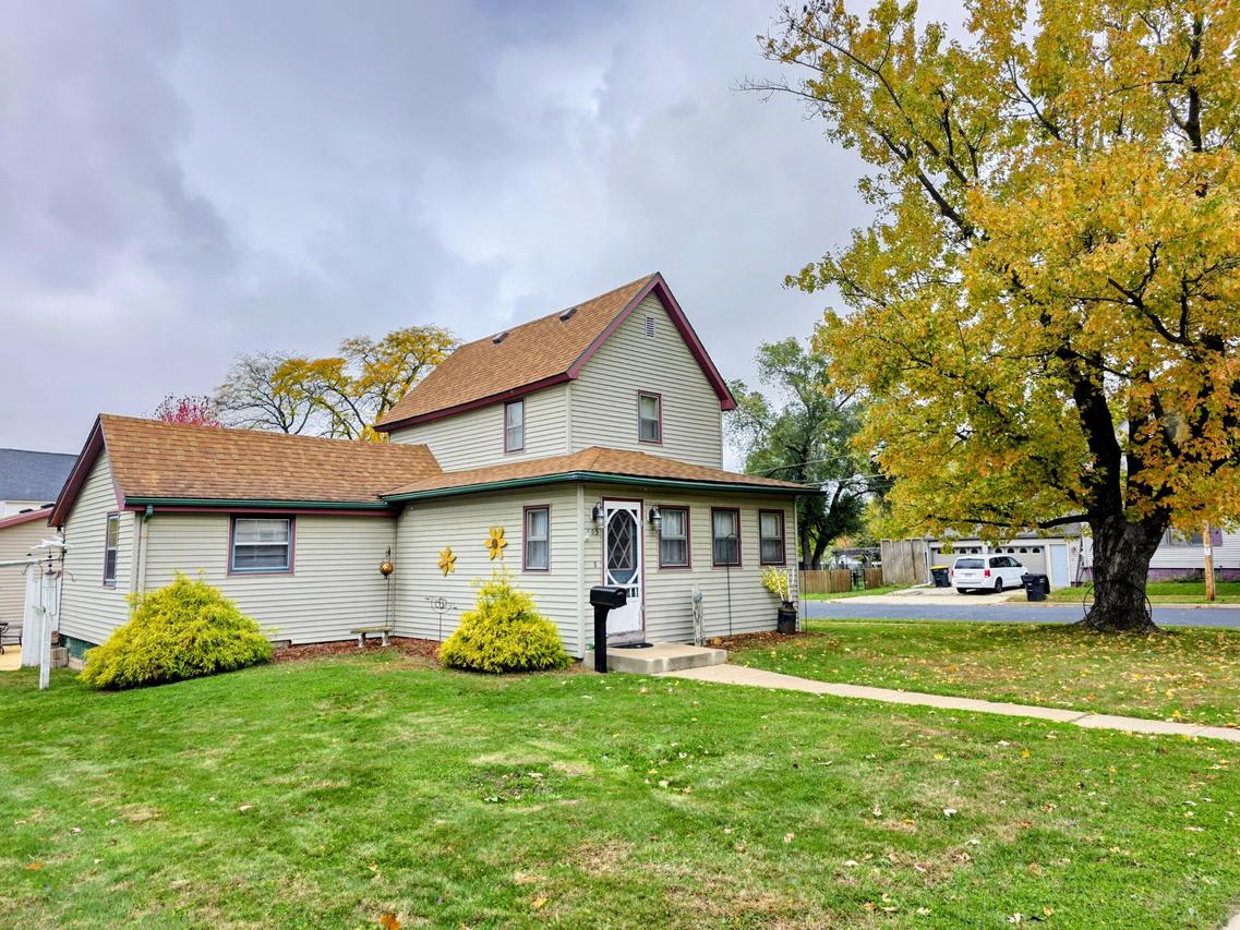 803 Hollister Ave, Tomah, WI 54660