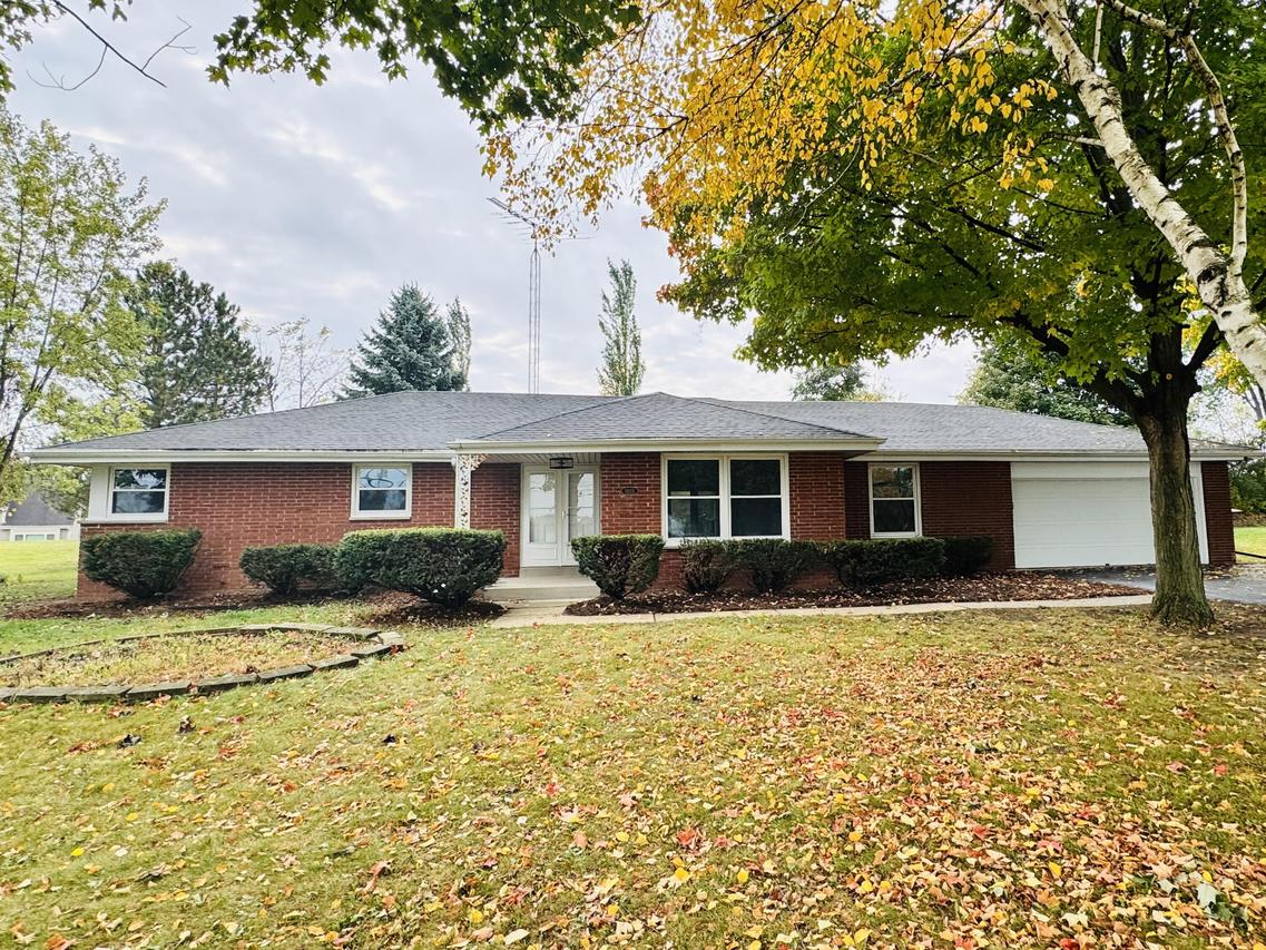 1025 W Puetz Rd, Oak Creek, WI 53154