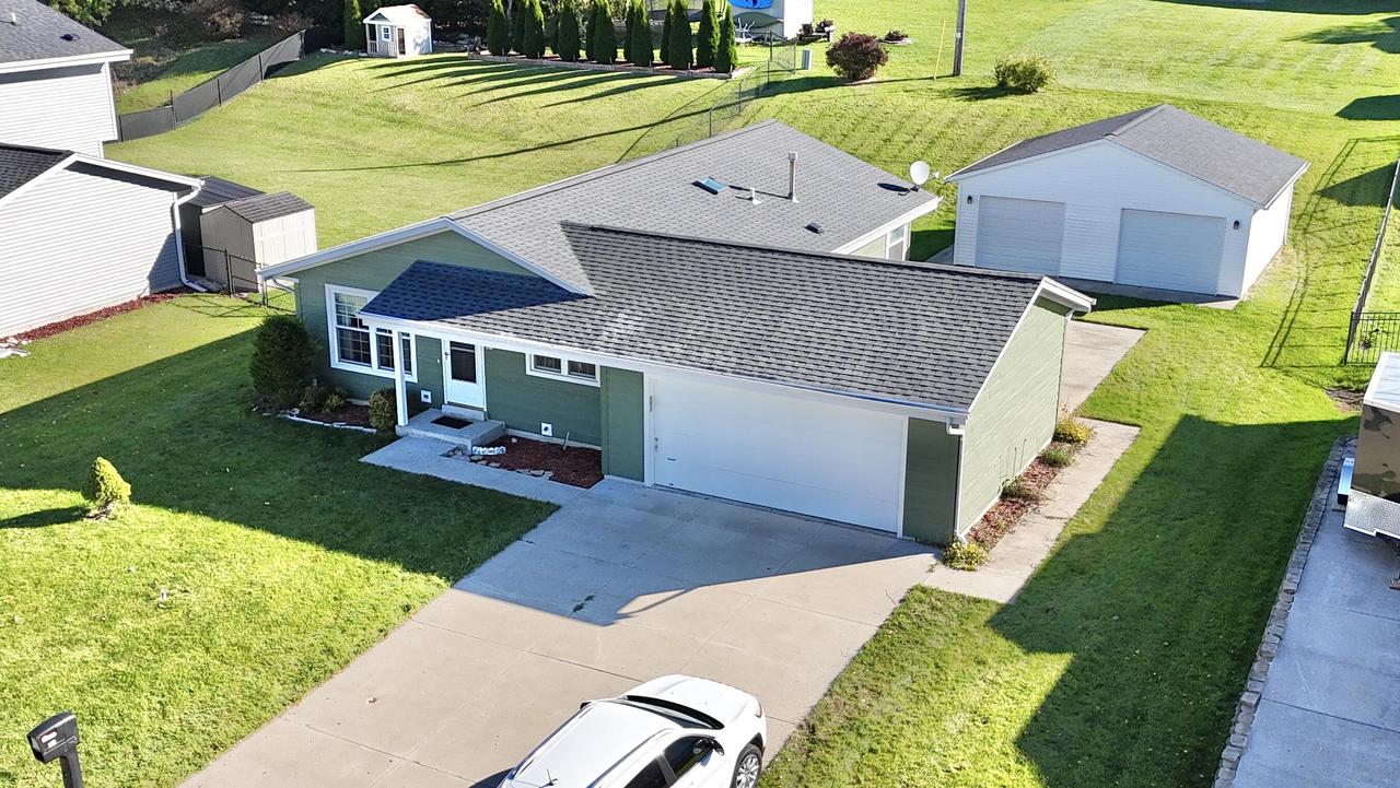 411 Prairie Hill, Waterford, WI 53185
