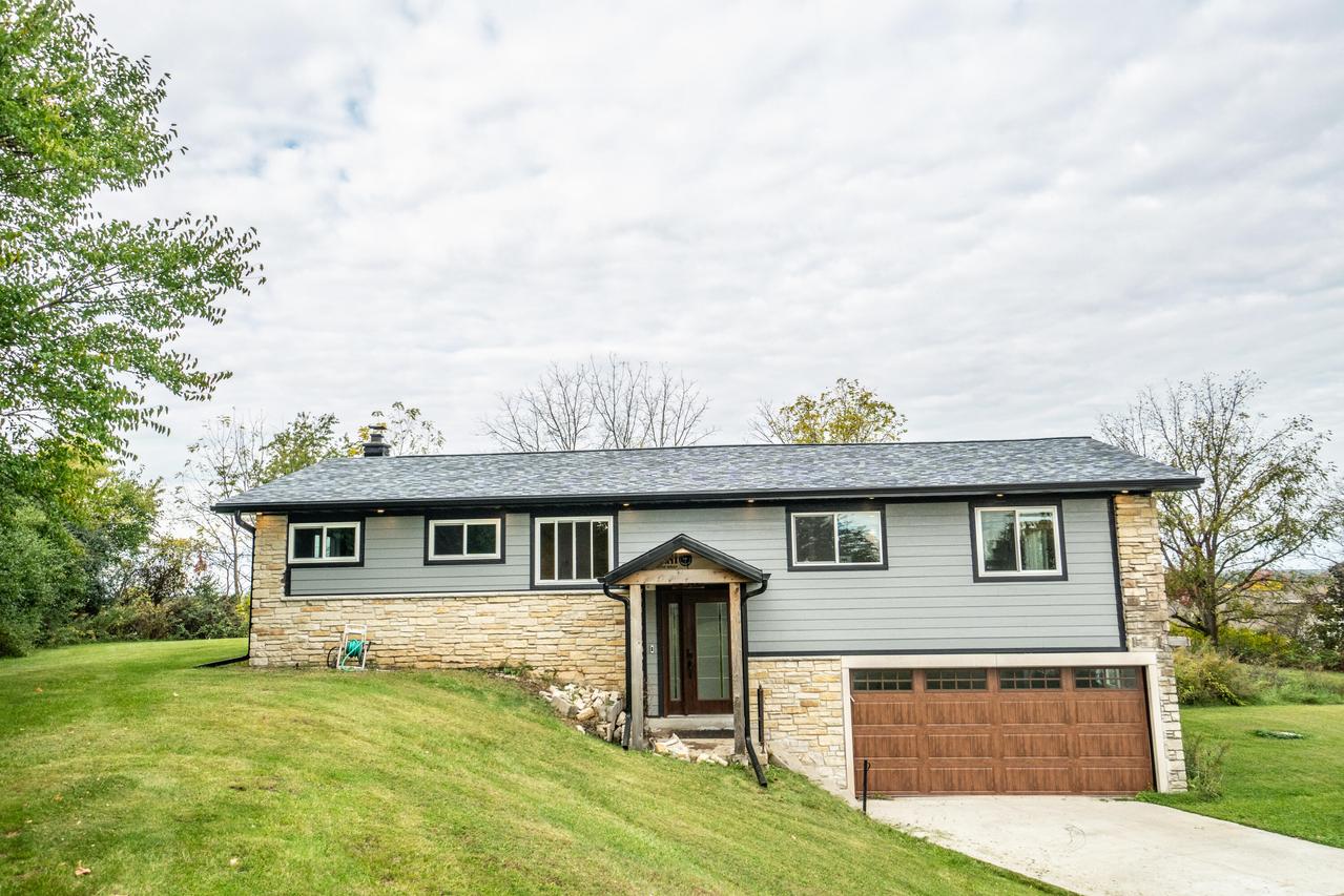 W215N5363 Ada Ct., Menomonee Falls, WI 53051