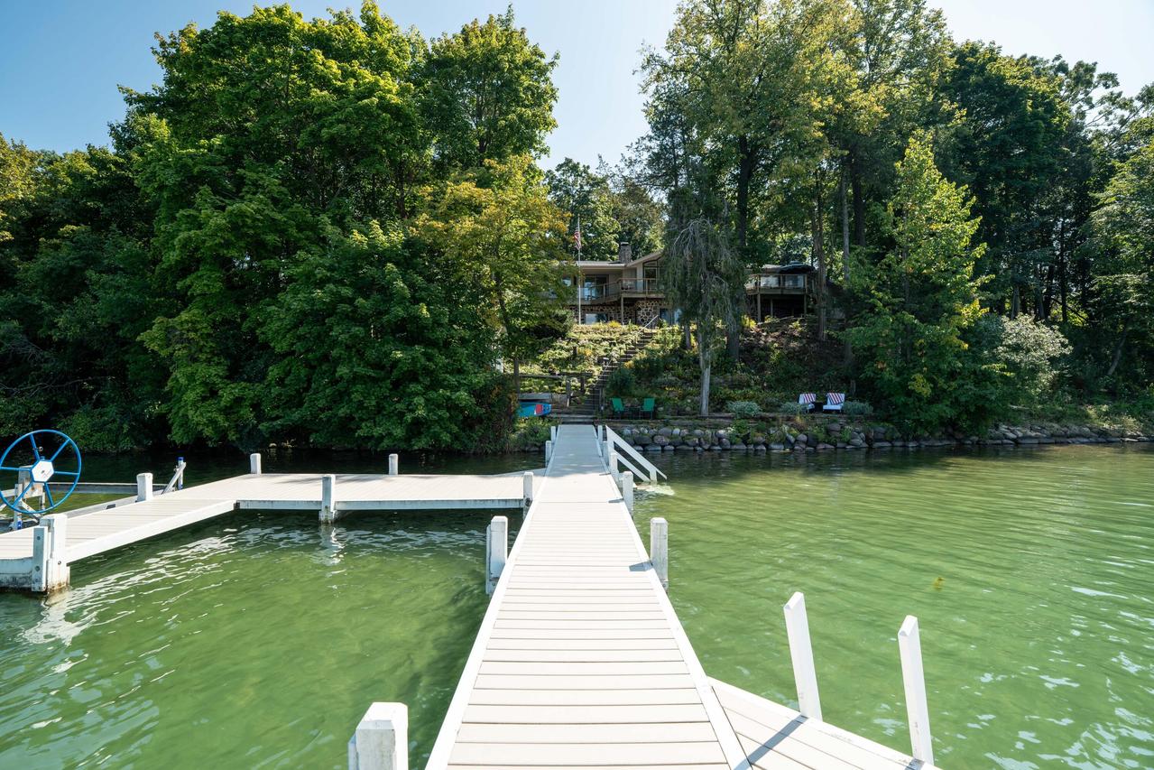 N57W30560 Stevens Rd, Merton, WI 53029