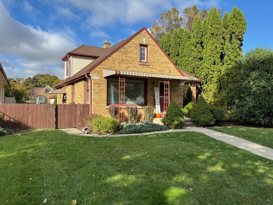 2945 N 84th St, Milwaukee, WI 53222