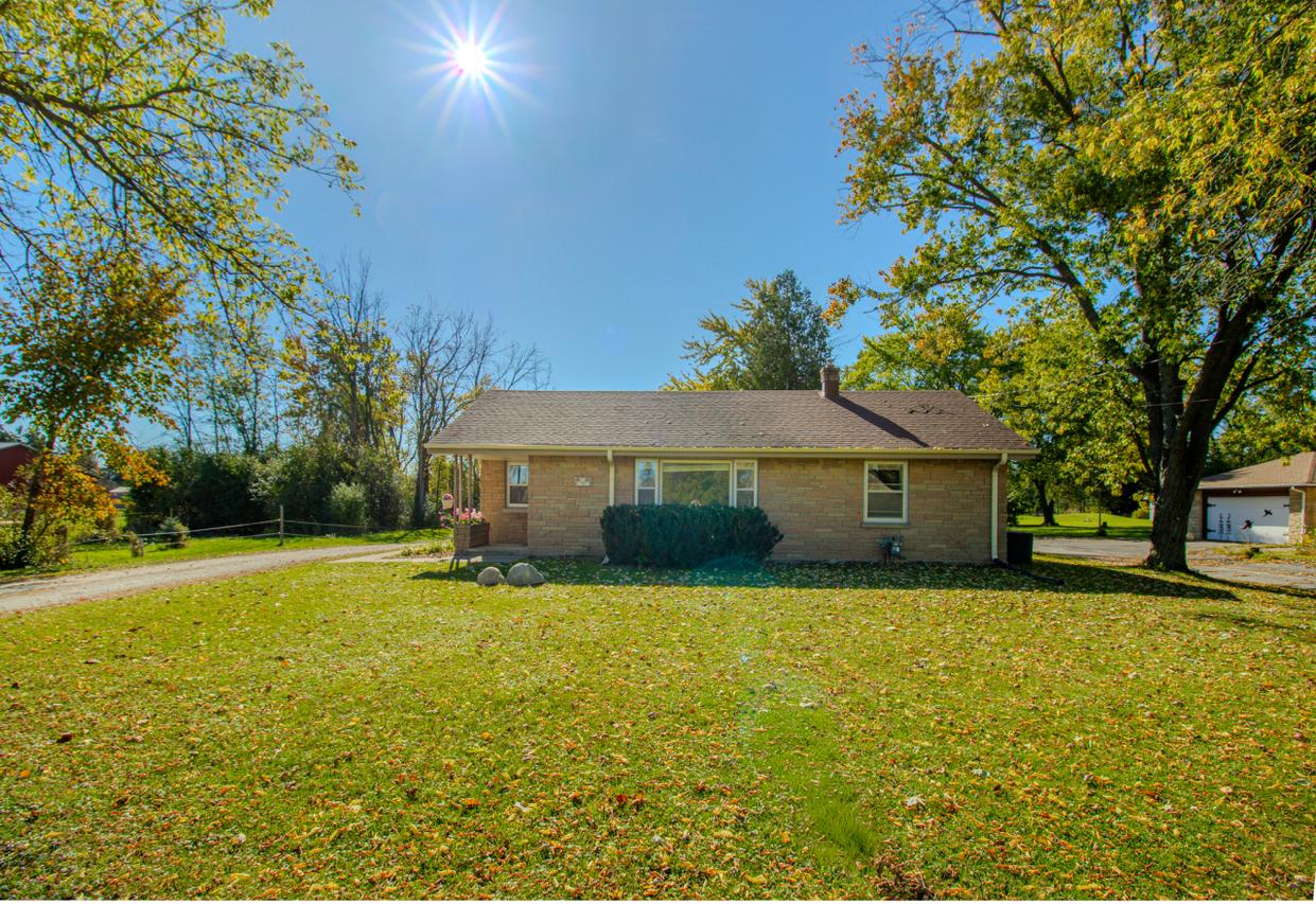 N72W17011 Good Hope Rd, Menomonee Falls, WI 53051