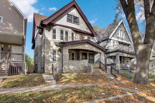 2349 N 44th St #2351, Milwaukee, WI 53210