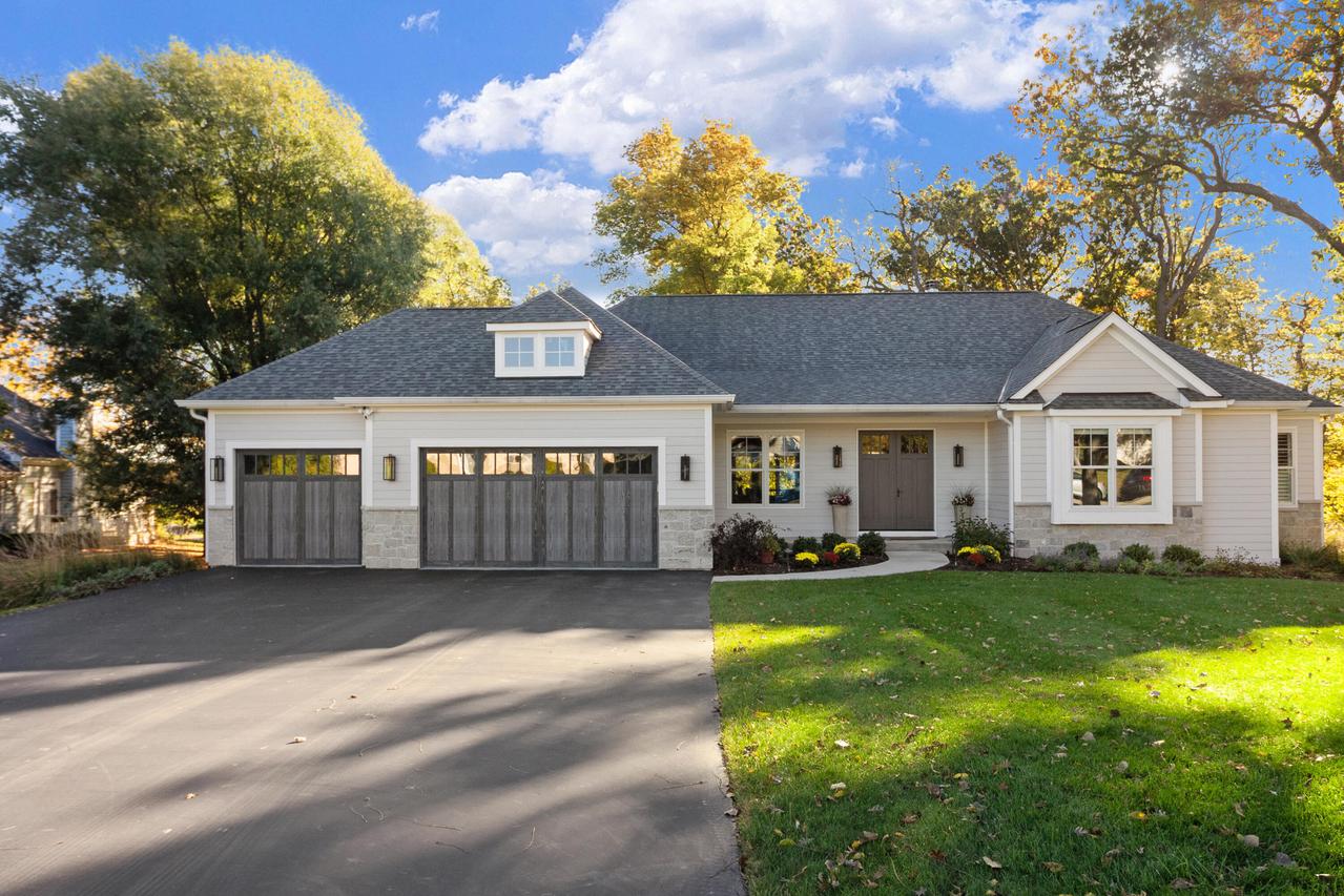 1581 Ryder Cup Dr #16-31, Geneva, WI 53147