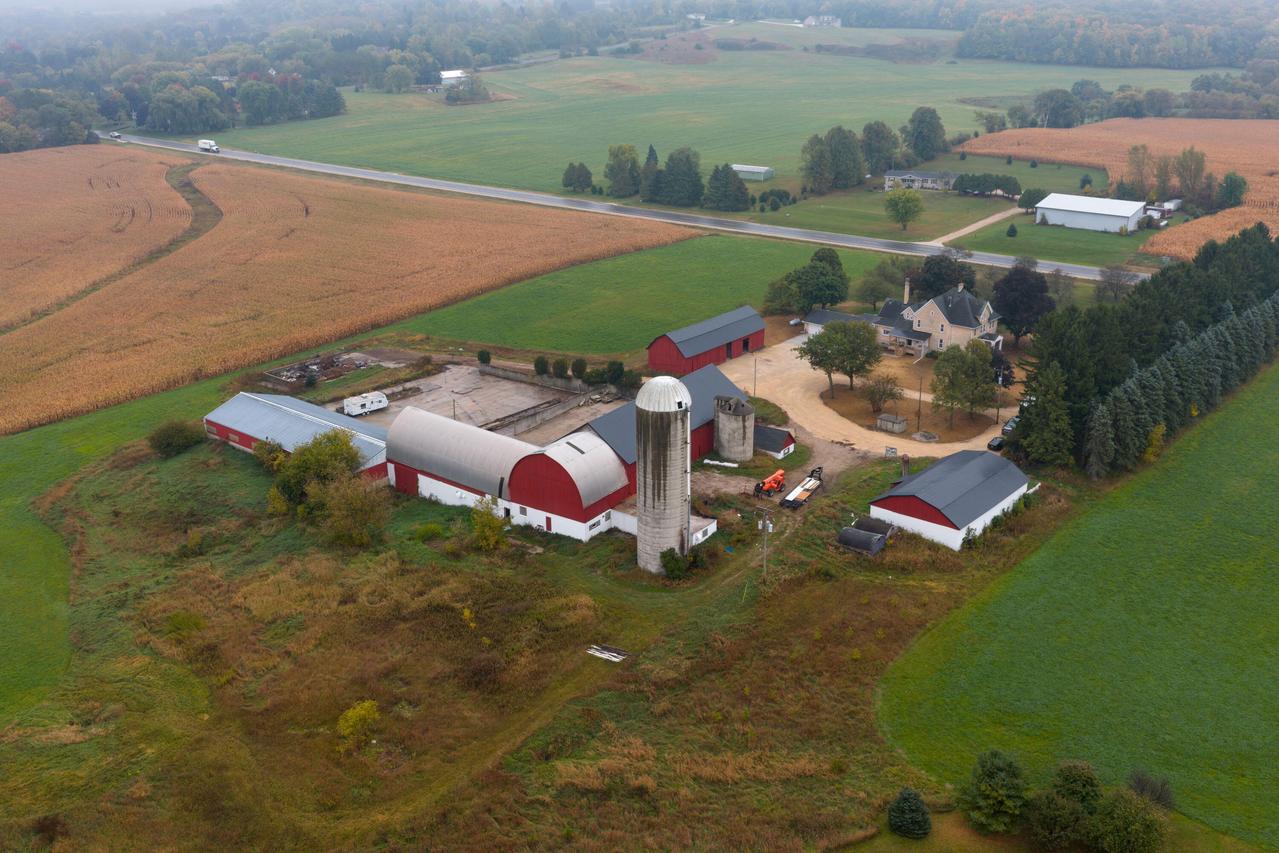 5036 Cty Hwy D -, Wayne, WI 53090