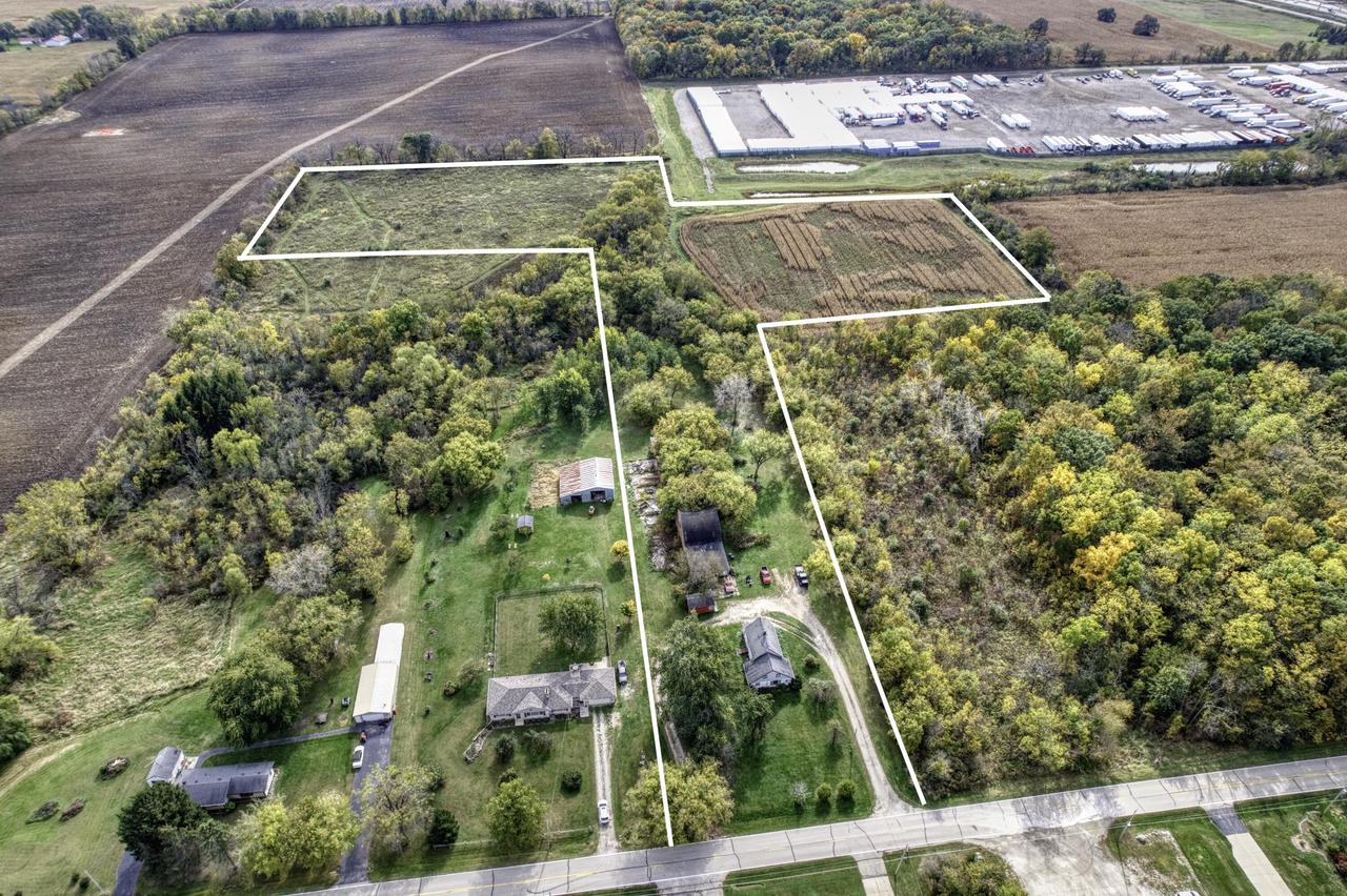12929 6 1/2 Mile Rd, Caledonia, WI 53108