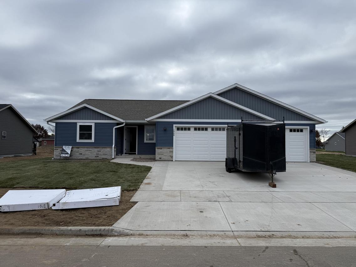 1908 Arches Dr, Holmen, WI 54636