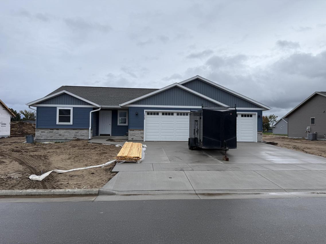 1908 Arches Dr, Holmen, WI 54636