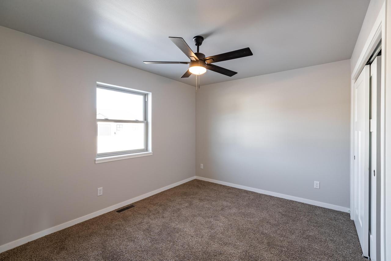 1918 Arches Dr, Holmen, WI 54636