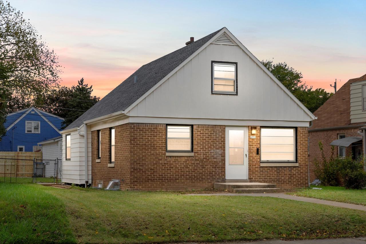 4951 N 24th Pl, Milwaukee, WI 53209