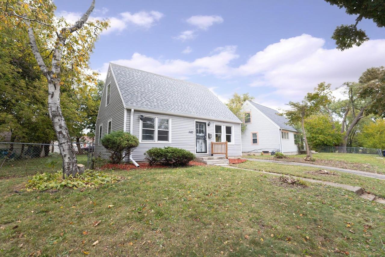 5620 W Thurston Ave, Milwaukee, WI 53218
