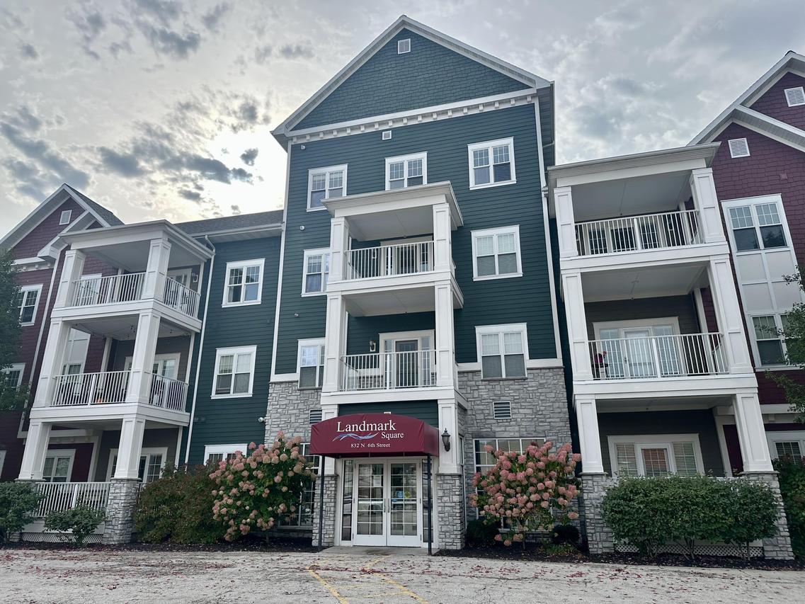 832 N 6th St #321, Sheboygan, WI 53081
