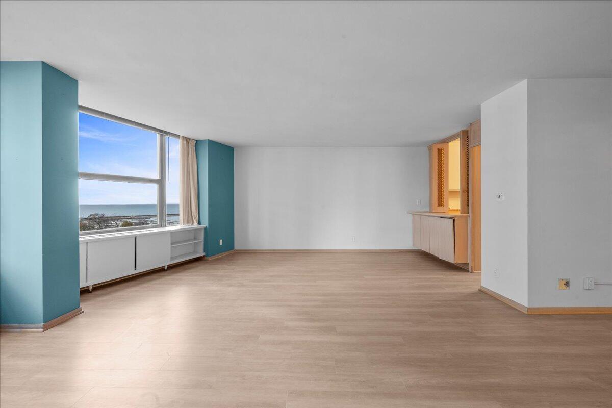 1610 N Prospect Ave #504, Milwaukee, WI 53202