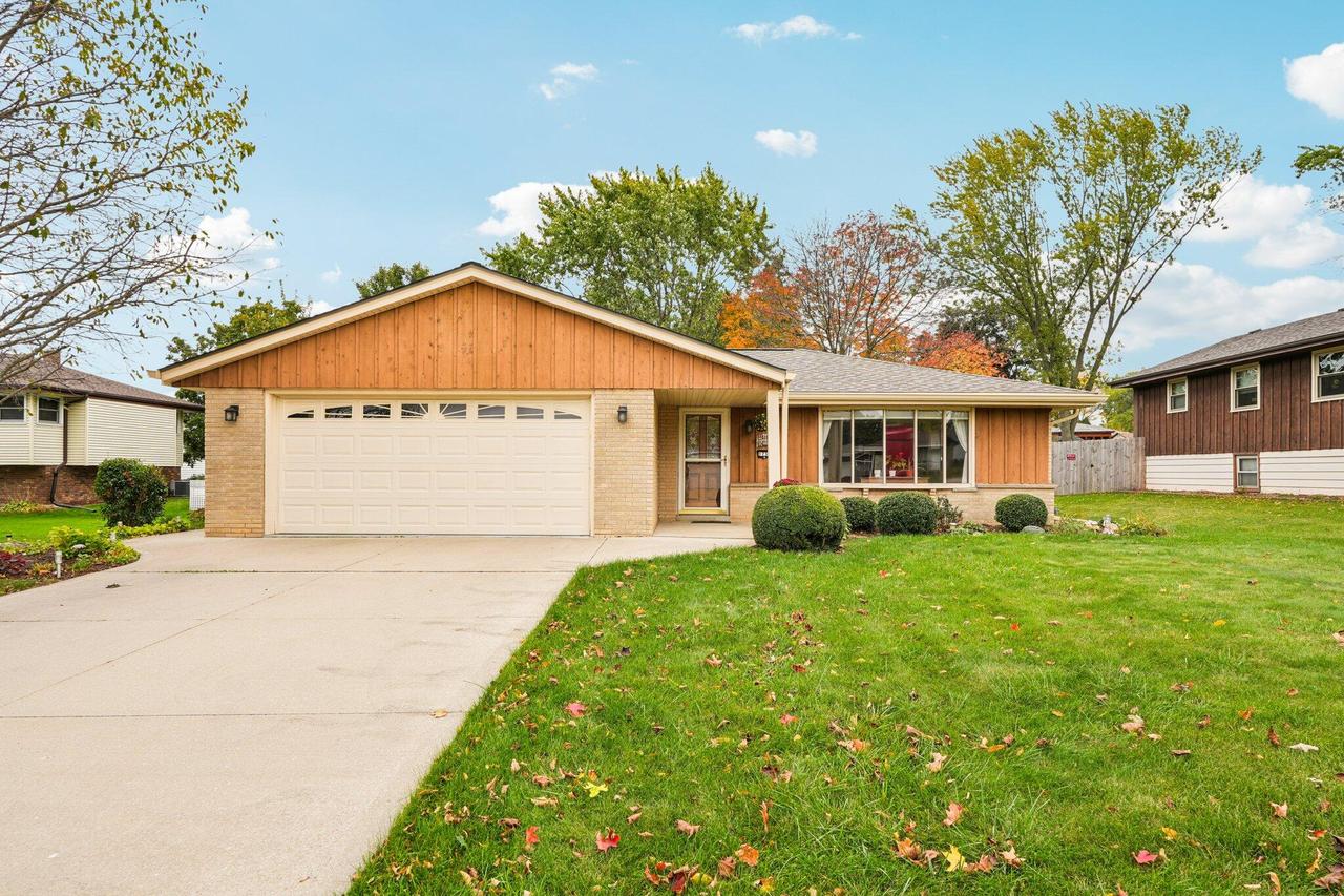 1731 Mackinac Ave, South Milwaukee, WI 53172