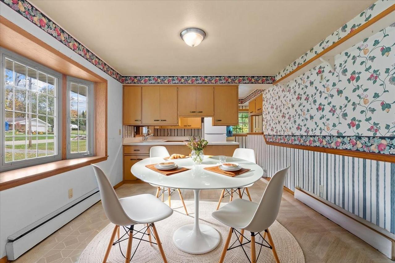 W7085 Hillside Dr, Scott, WI 53001