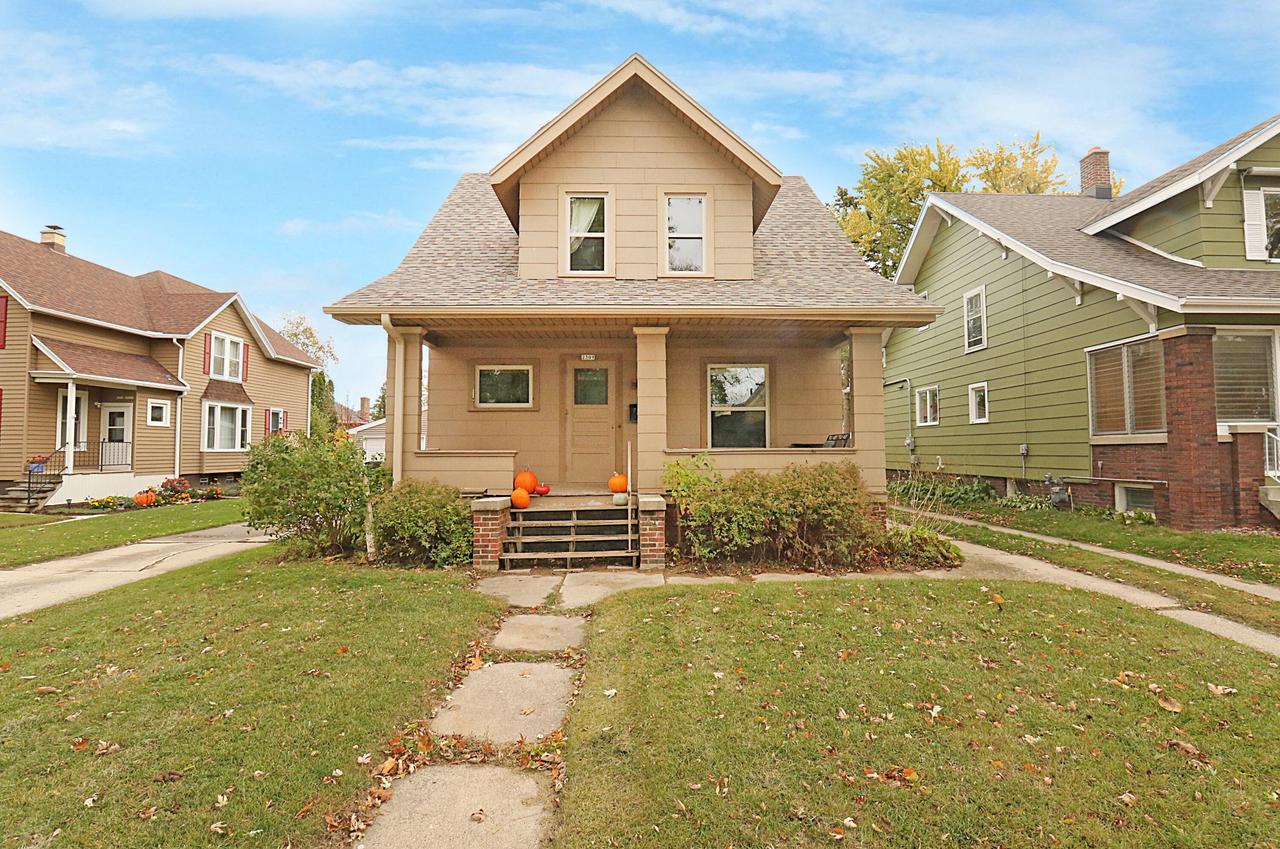 2309 N 8th St., Sheboygan, WI 53083