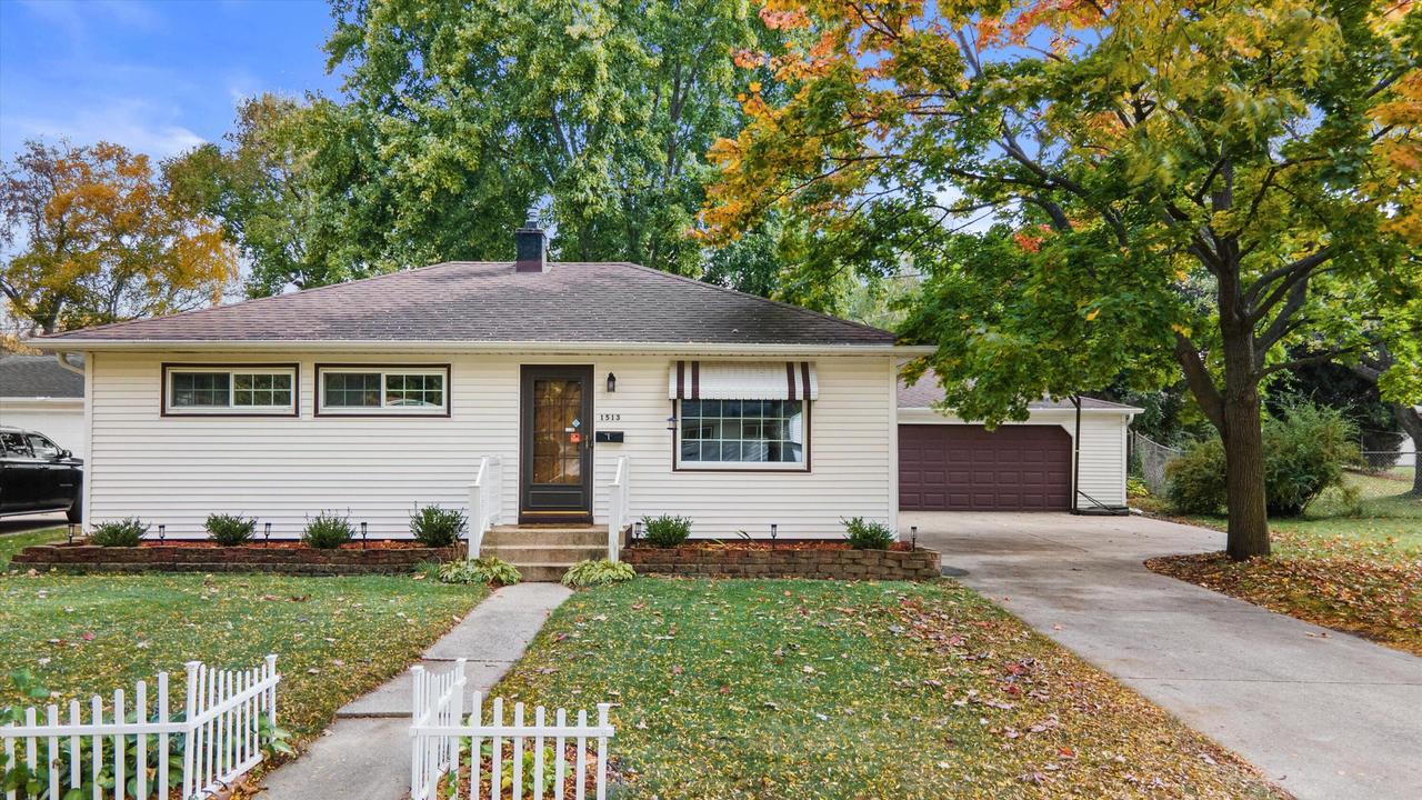 1513 N Bel Ayr Dr., Waukesha, WI 53188