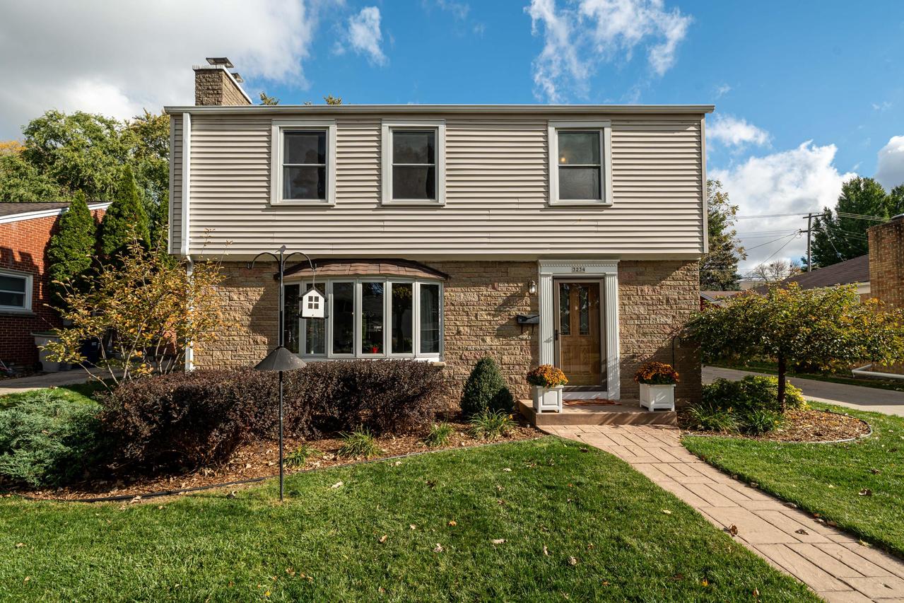3234 N 95th St, Milwaukee, WI 53222