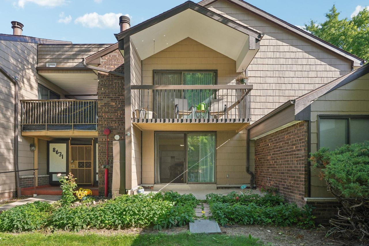 8631 N Servite Dr #112, Milwaukee, WI 53223