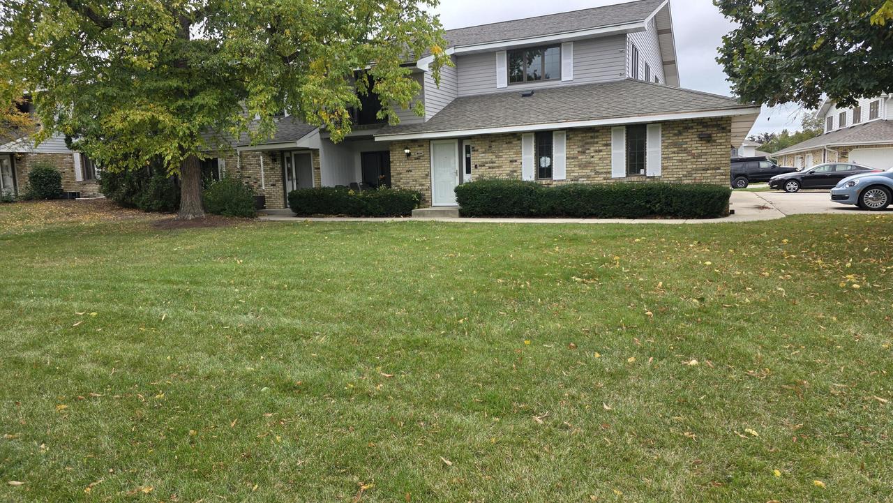 1435 Sun Valley #201, Mount Pleasant, WI 53406