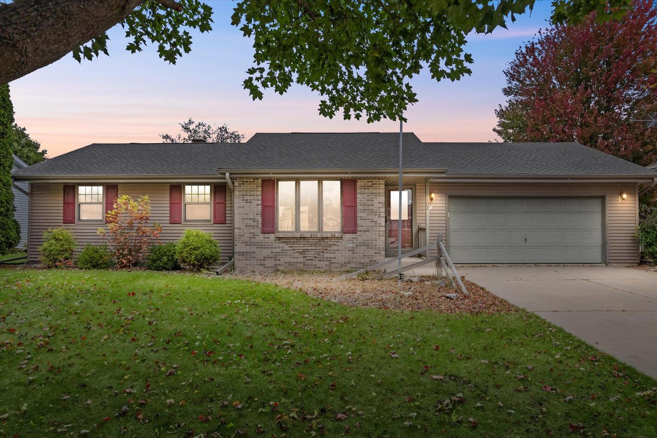4403 Chadswyck Dr, Janesville, WI 53546