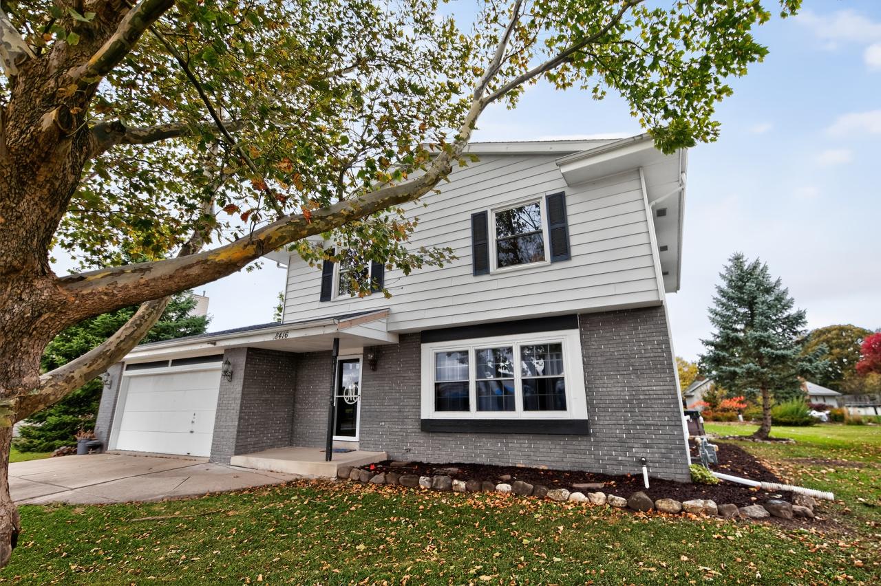 8416 W Forest Hill, Franklin, WI 53132