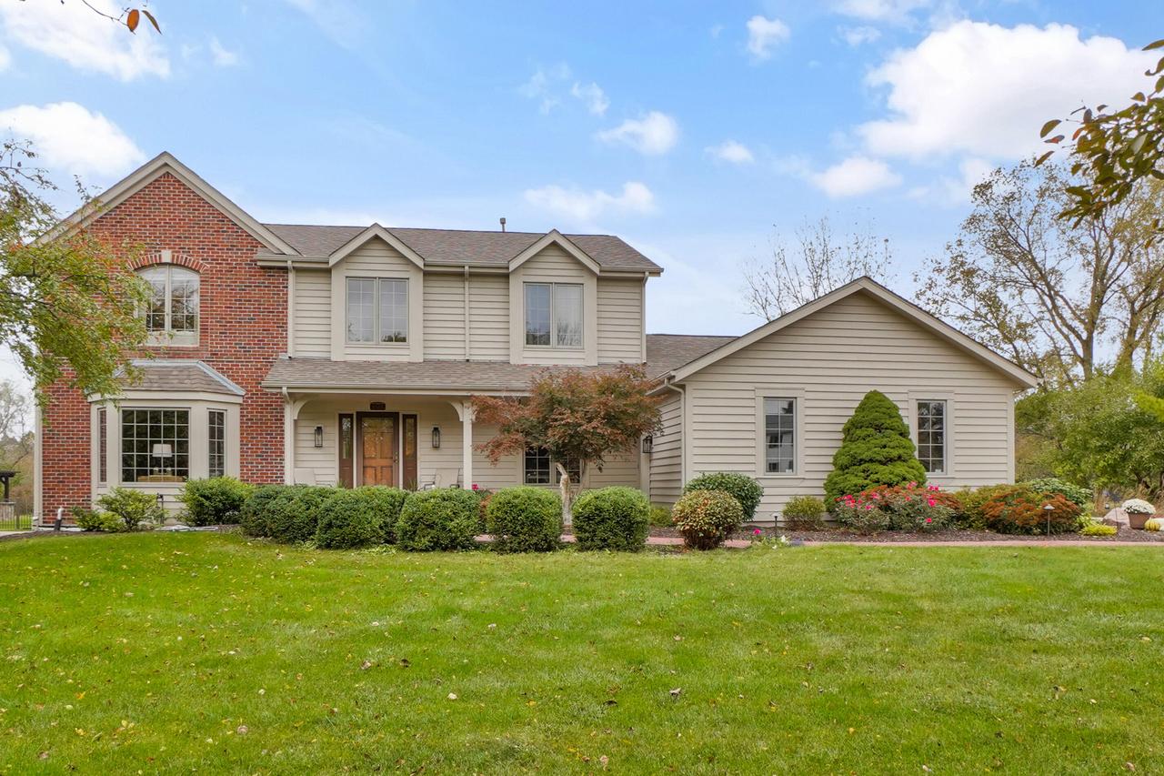 8505 S 68th St, Franklin, WI 53132