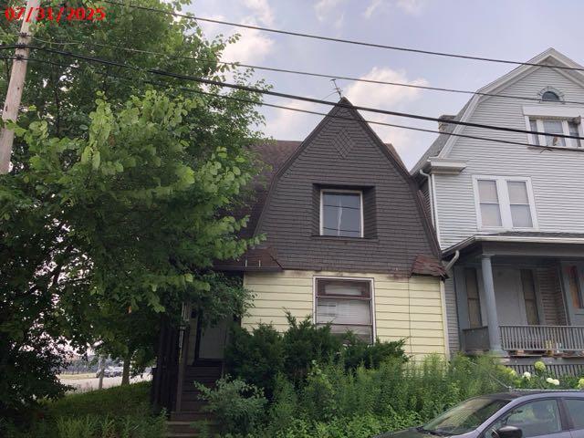 3701 W Kilbourn Ave, Milwaukee, WI 53208