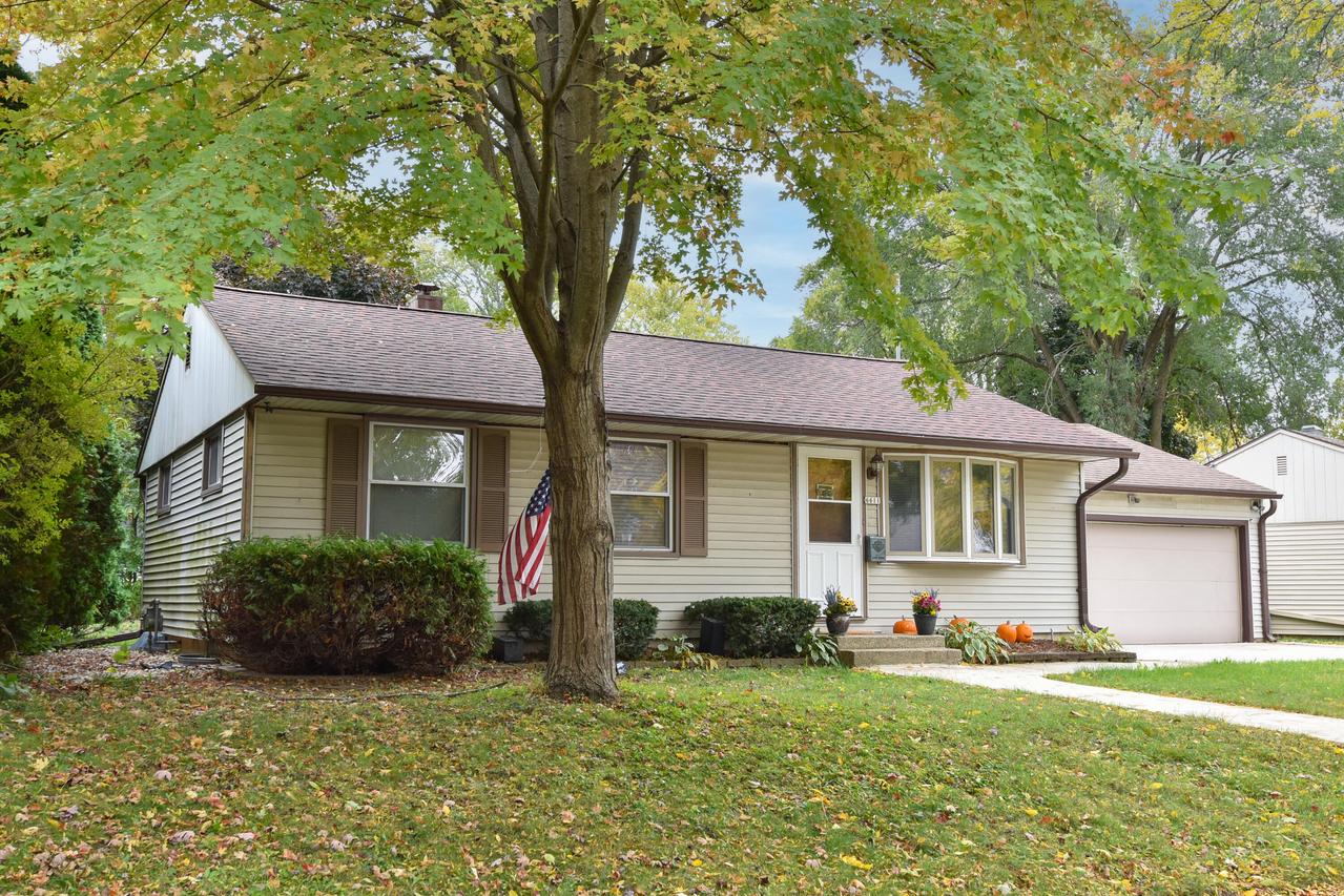 6611 W Burdick Ave, Milwaukee, WI 53219