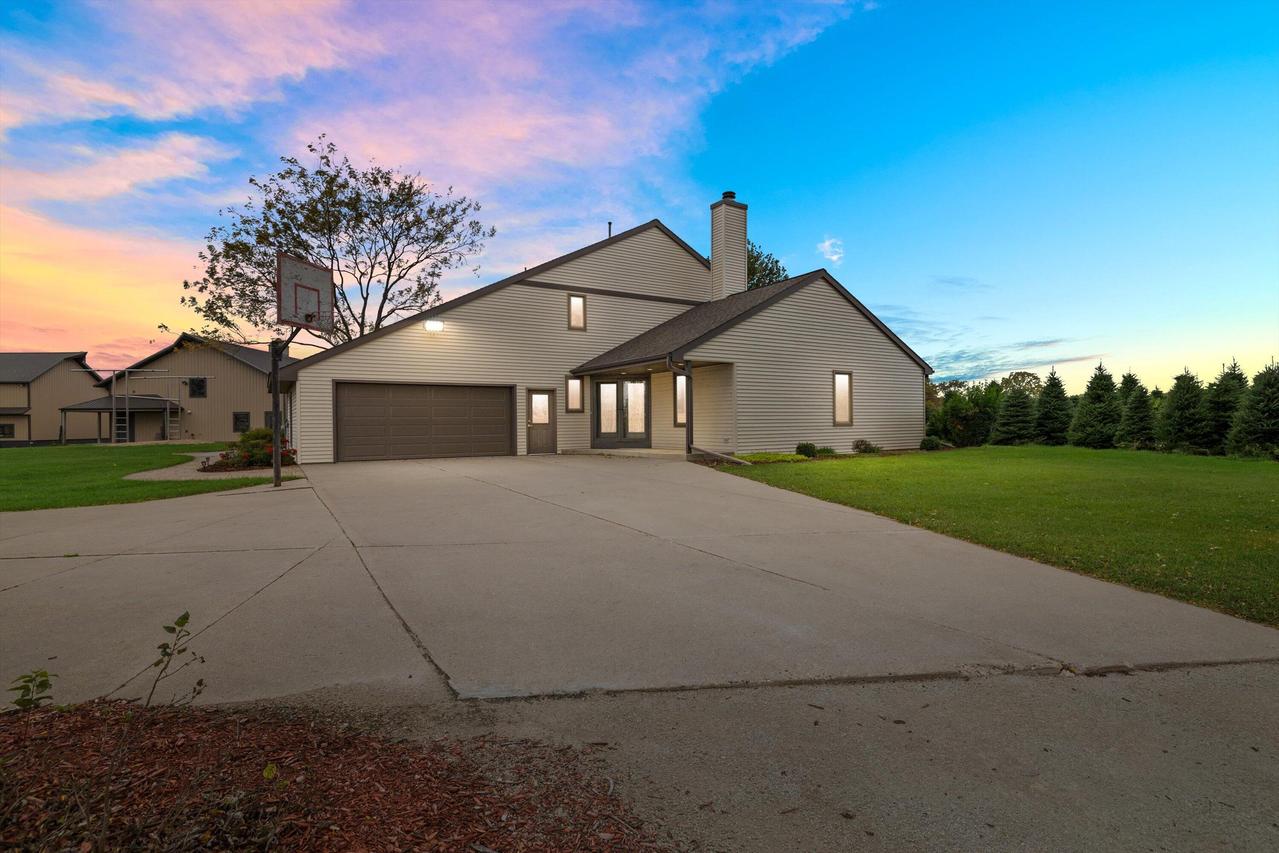 N9171 N Nelson Rd, La Grange, WI 53120