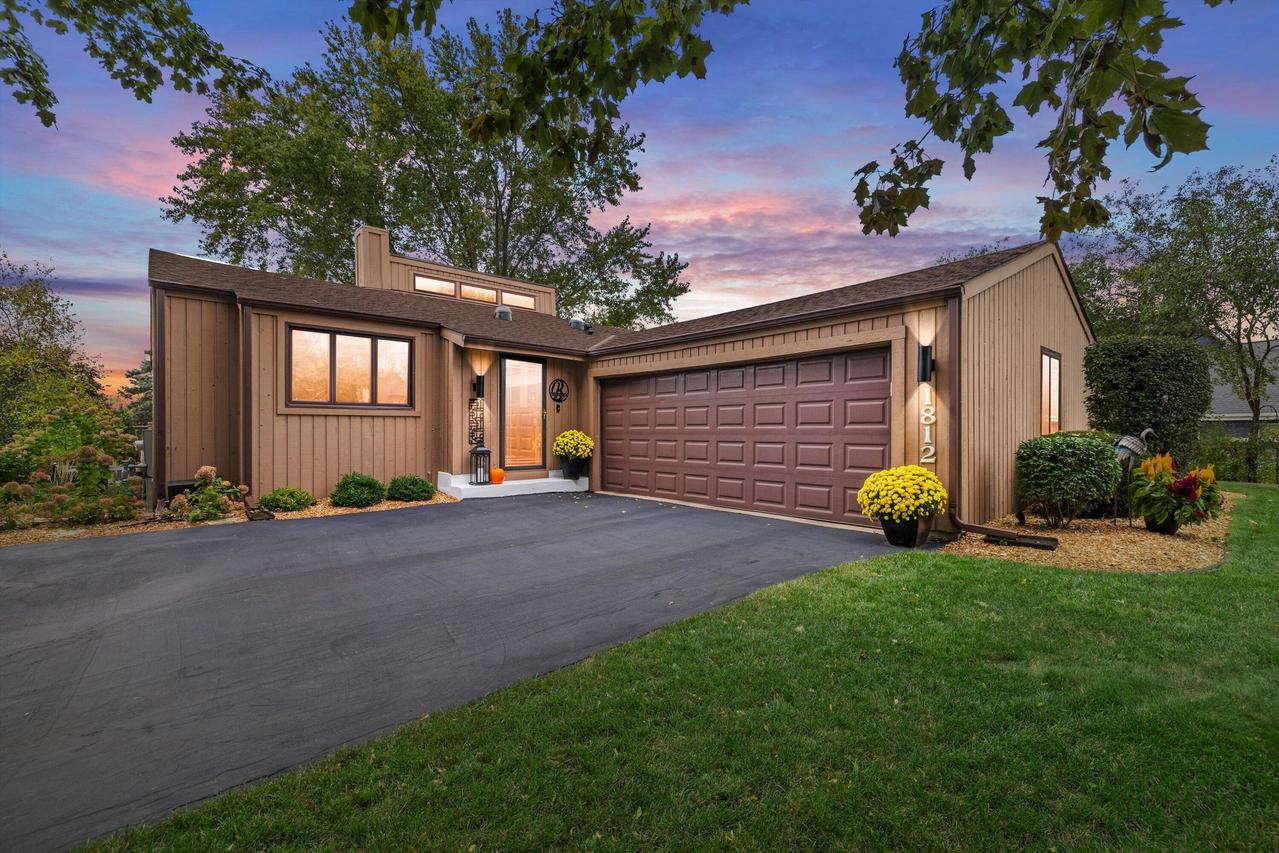 1812 Centennial Ln, Mount Pleasant, WI 53406