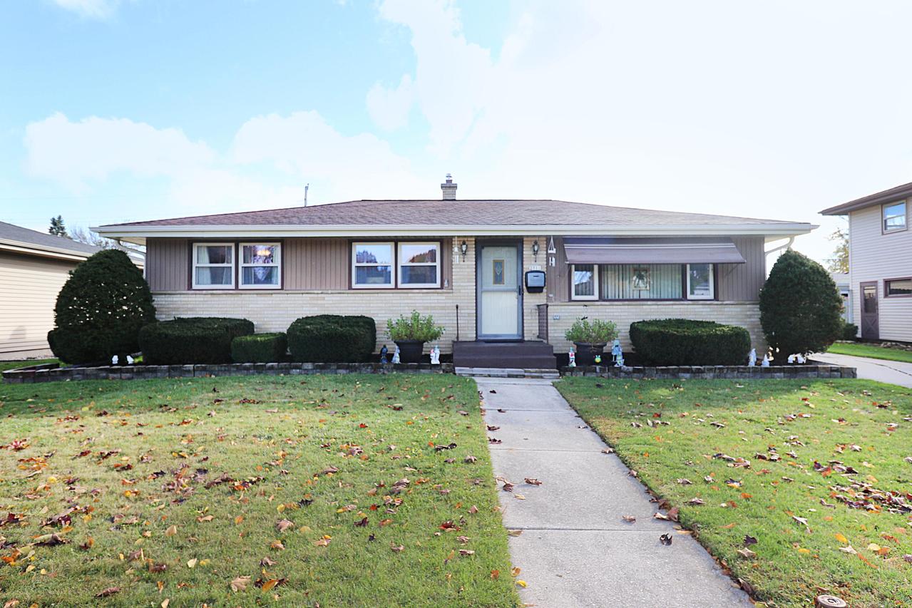 2011 N 27th St, Sheboygan, WI 53081
