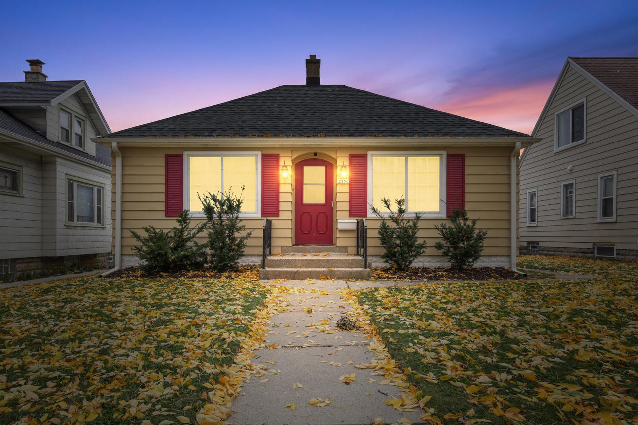 2350 S 62nd St, West Allis, WI 53219