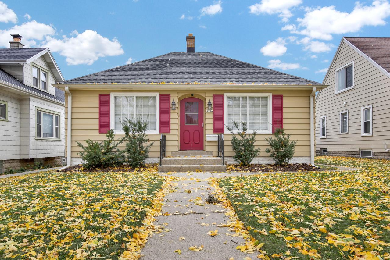 2350 S 62nd St, West Allis, WI 53219
