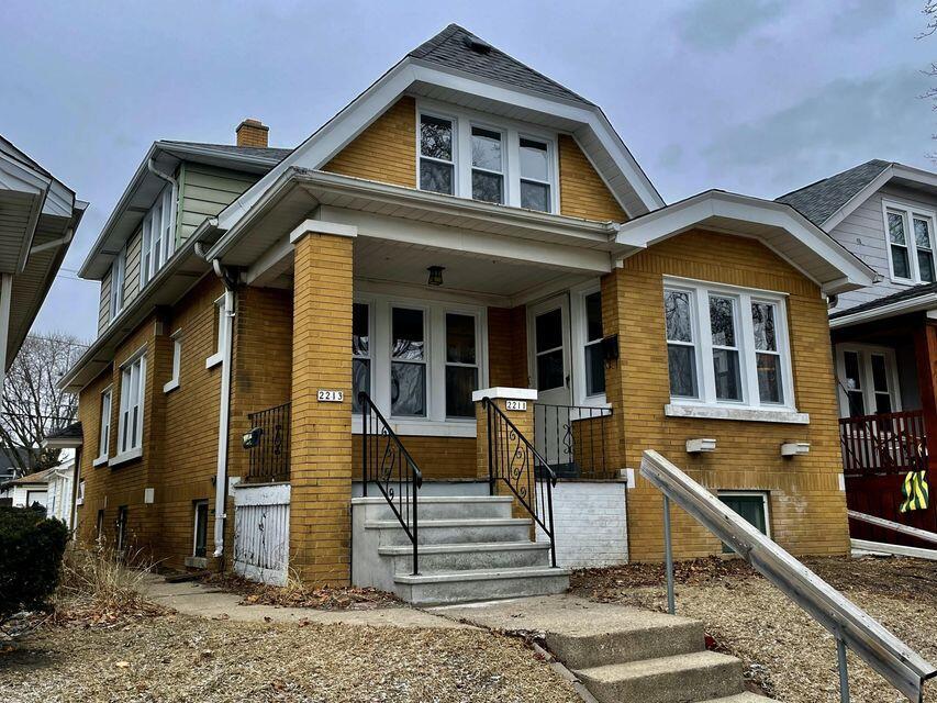 2211 S 72nd St #2213, West Allis, WI 53219