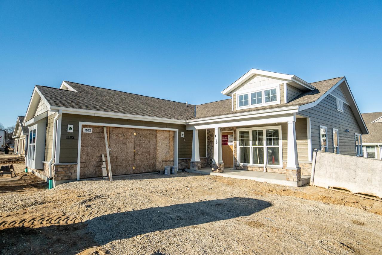 1102 Harbor Ave, West Bend, WI 53095