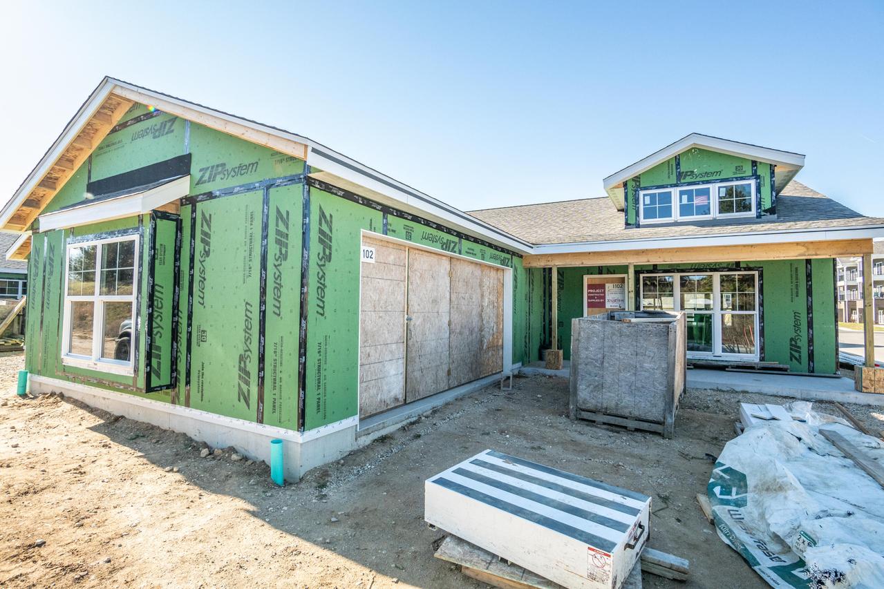 1102 Harbor Ave, West Bend, WI 53095