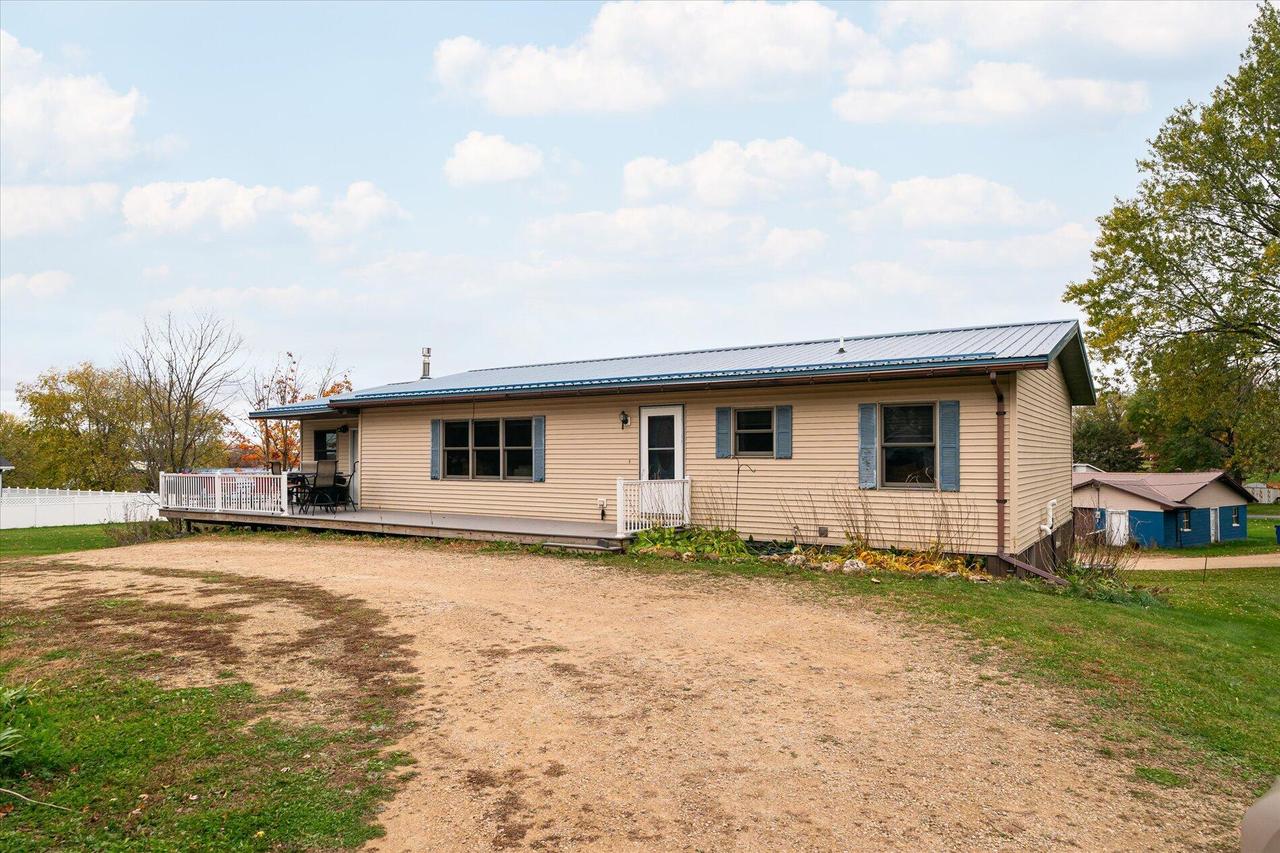 215 Coon Prairie, Westby, WI 54667
