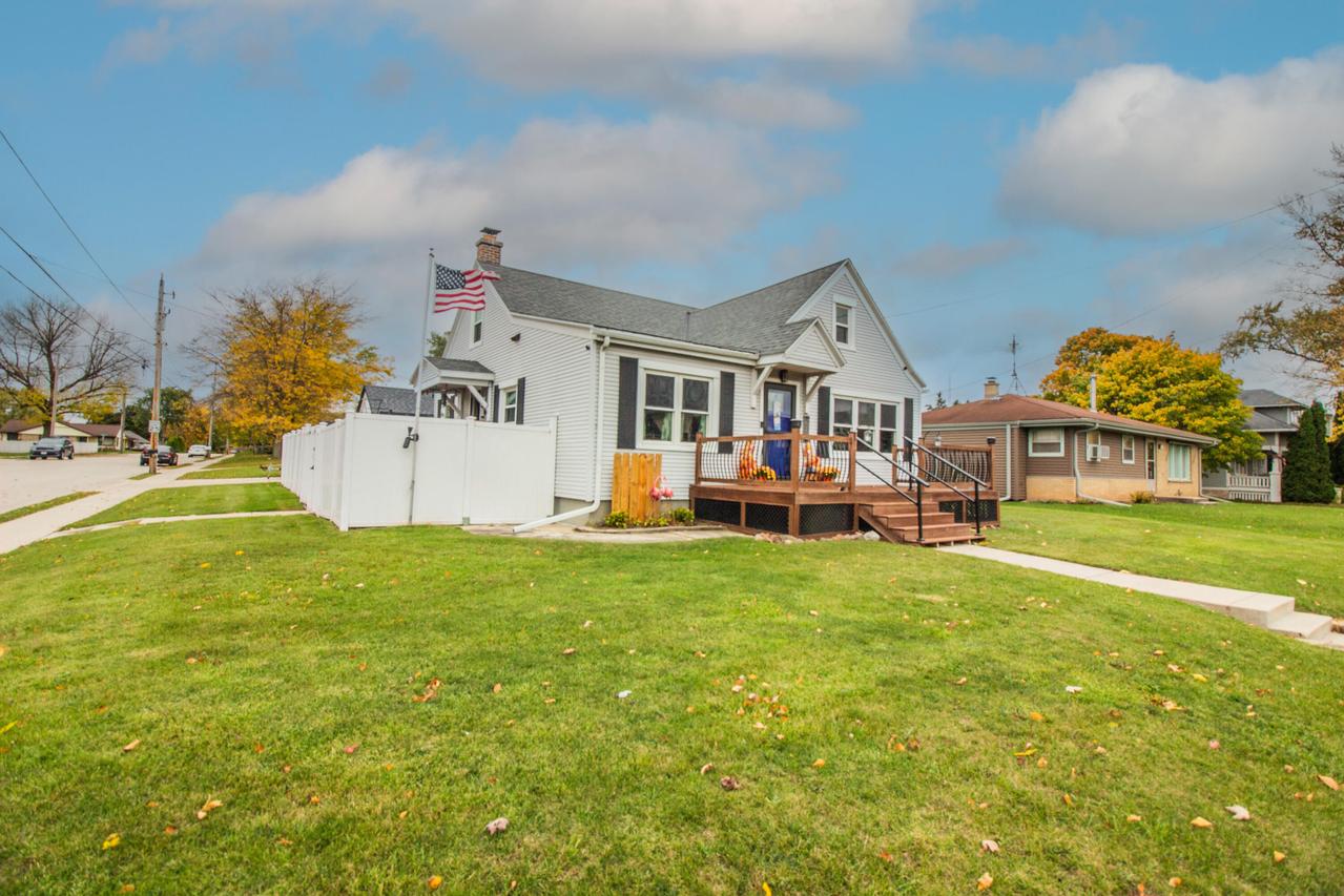 268 Fredonia Ave., Fredonia, WI 53021