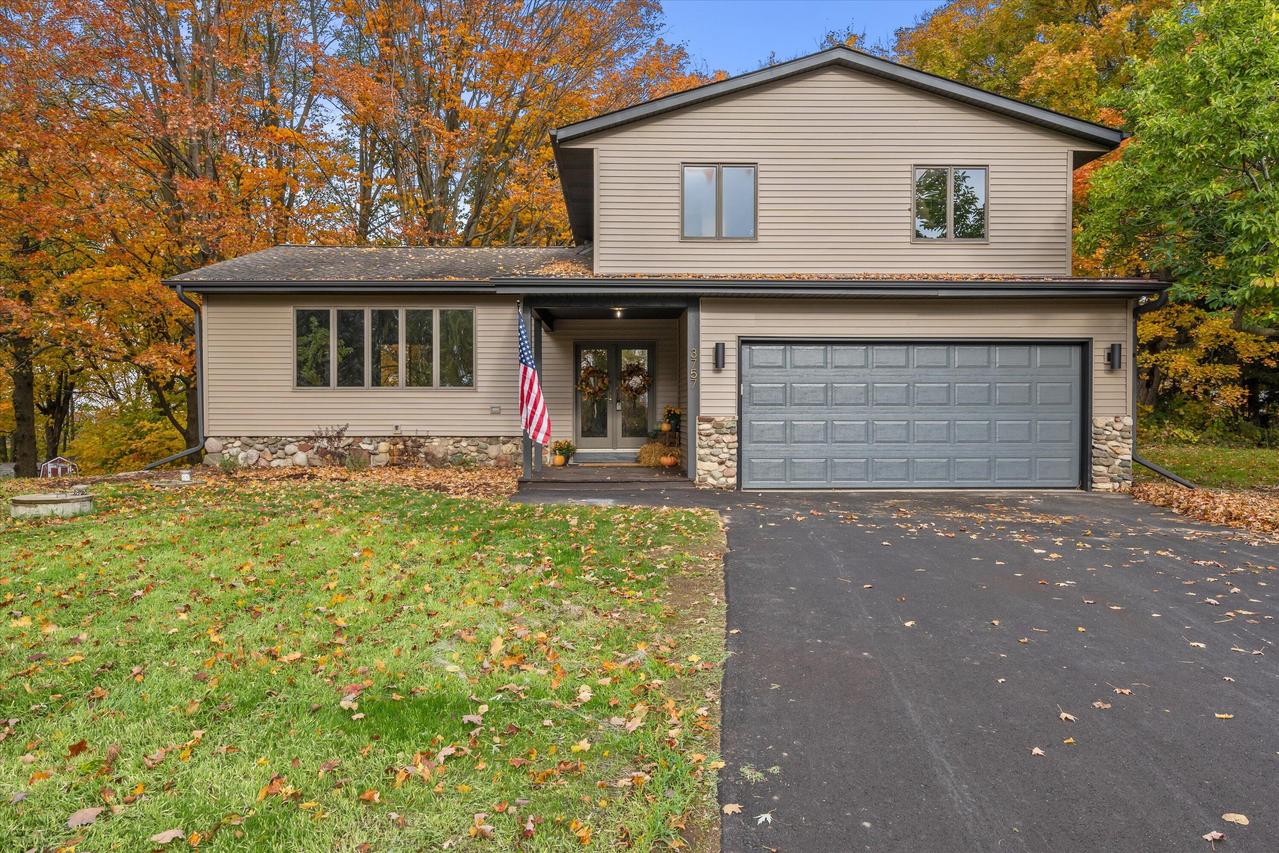 3757 Kettle View, Hartford, WI 53086